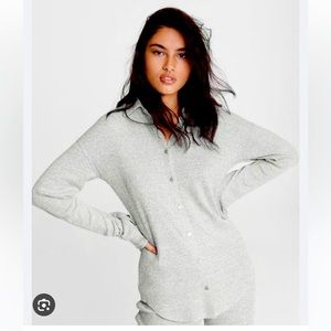 Rag and bone sold out knit grey ribbed button down.